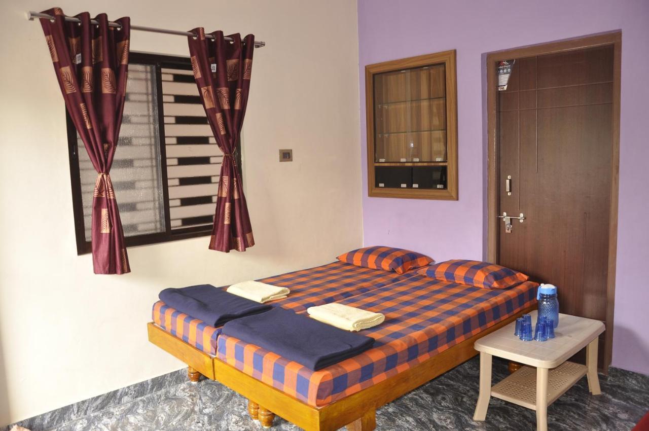 Classic Homestay Hampi Exteriör bild